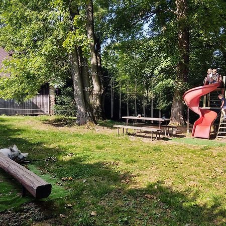 Ferienwohnung Zamek Usobi Exterior foto