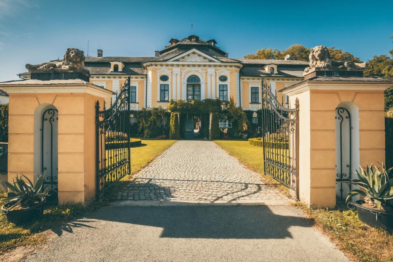 Ferienwohnung Zamek Usobi Exterior foto