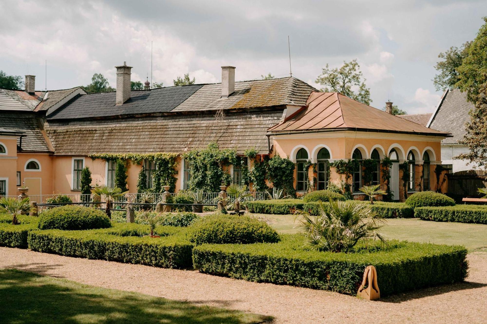 Ferienwohnung Zamek Usobi Exterior foto