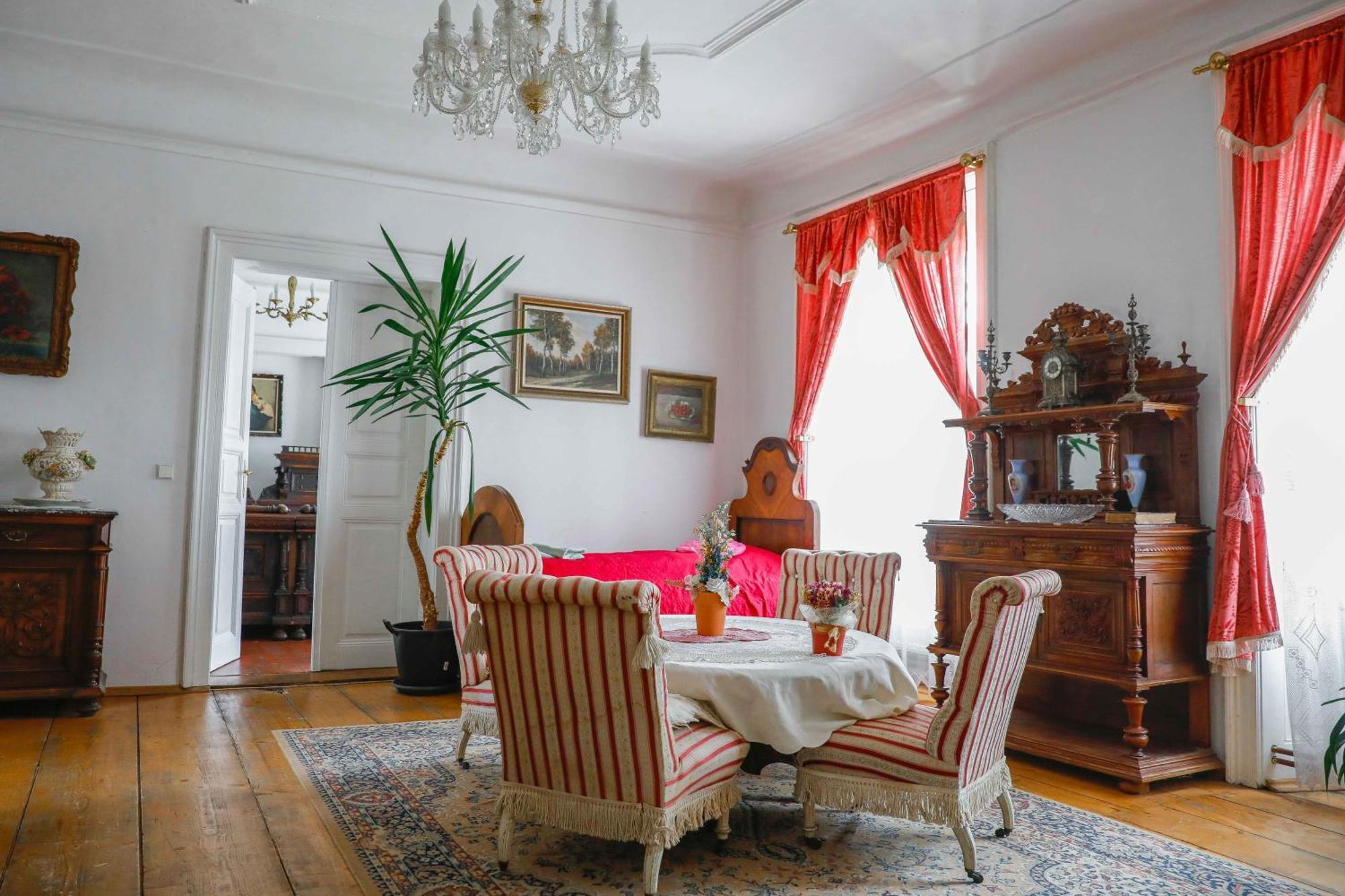 Ferienwohnung Zamek Usobi Exterior foto